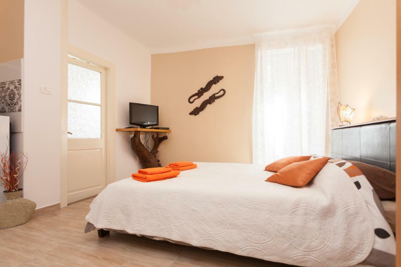Nice Apartment In The City Center Rovinj Exterior photo